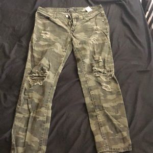 Army boyfriend jeans